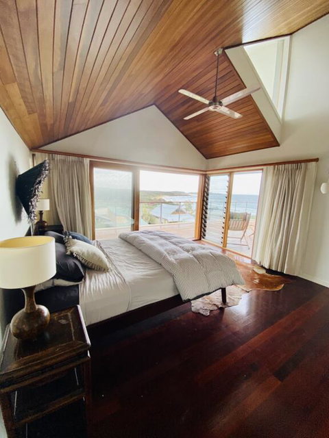 Sundecks - Accommodation Asia 3