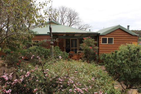 Sunflowers Animal Farm & Farmstay - Accommodation Asia 0
