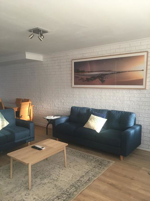 Sunlit Townhouse - Accommodation Asia 0