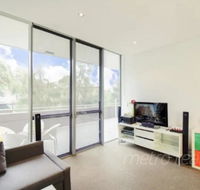 Sunny 3 Bedroom Apartment in Turrella - Accommodation Asia