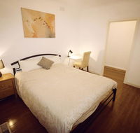 Sunny House - Melbourne Airport Home - Accommodation Guide