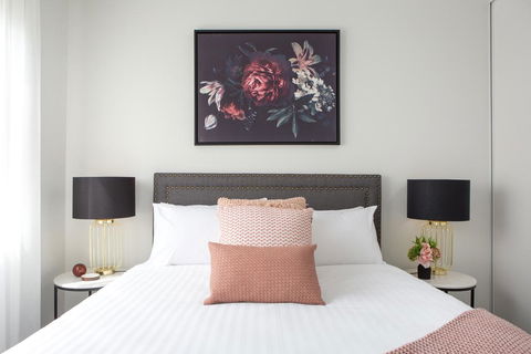 Sunny Apartment In Quiet And Green Neighbourhood - Accommodation Asia 1