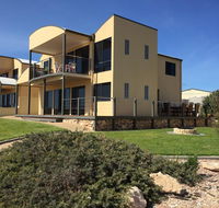 Sunset Cove Beach House - Accommodation Asia