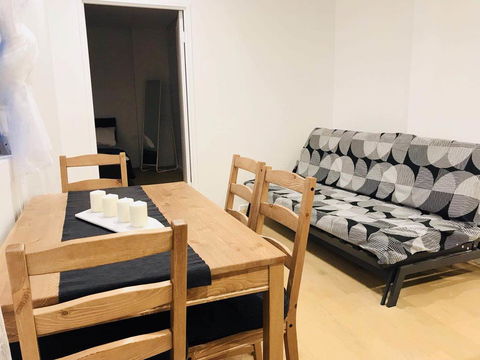 Sunset View 2 Bedroom Apt Next To Station - Accommodation Guide 1