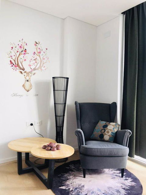 Sunset View 2 Bedroom Apt Next To Station - Accommodation Guide 3