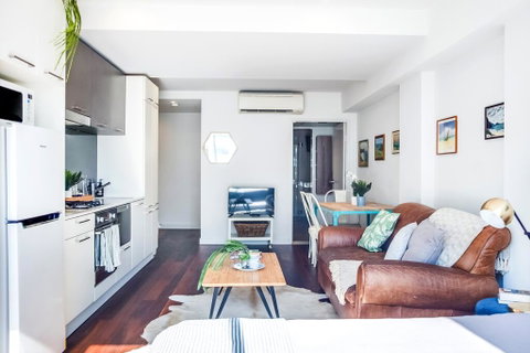 Sunshine City Loft! - Accommodation Guide 3