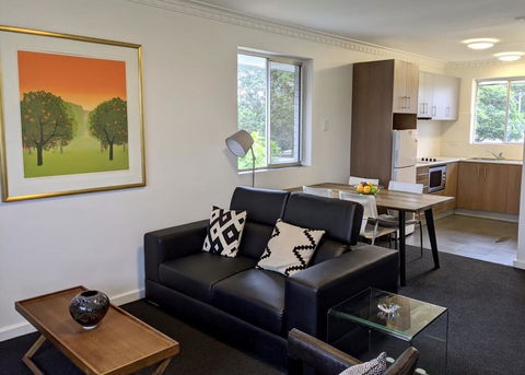 Superb 2 BR Apartment Minutes To CBD- Cen8 - Accommodation Asia 0