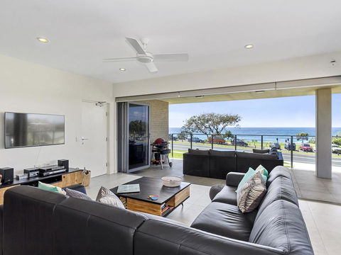 Surf 101 On Cabarita Beach - Accommodation Asia 0