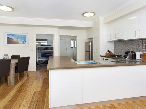 Surf Beach Townhouse - Accommodation Asia 1