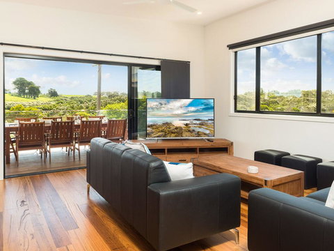 Surf Mist - Accommodation Guide 2