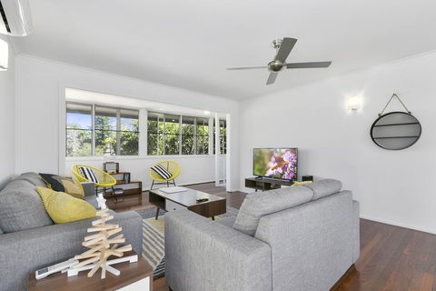 Surf's Up, Peregian Beach - Accommodation Asia 3
