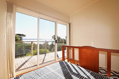 Surfside - Accommodation Asia 2