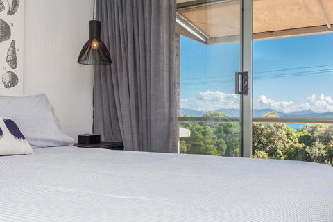 Surfside6 @ James Cook - Clarkes Beach - Accommodation Asia 2