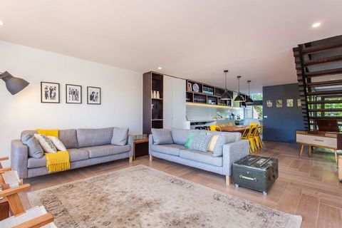 Surfside6 @ James Cook - Clarkes Beach - Accommodation Asia 0