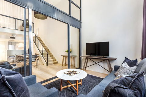 Surry Hills Modern One Bedroom Apartment (310GOUL) - Accommodation Asia 0