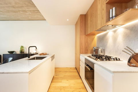Surry Hills Self-contained 1 Bedroom Apartment (6 BRK) - Accommodation Asia 2