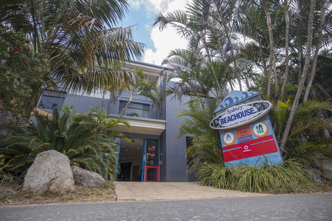 Sydney Beachouse YHA - Accommodation Asia 1