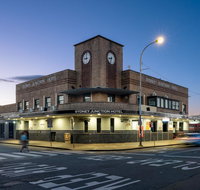 Sydney Junction Hotel