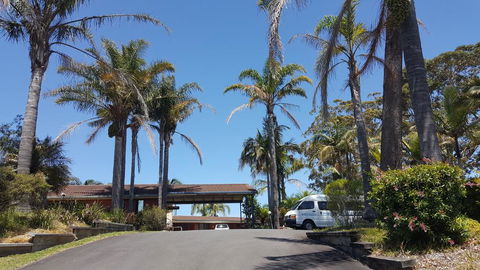 Tabourie Lake Motor Inn - Accommodation Asia 0