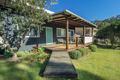 Tallowood Beachfront Cottage - Accommodation Asia 0