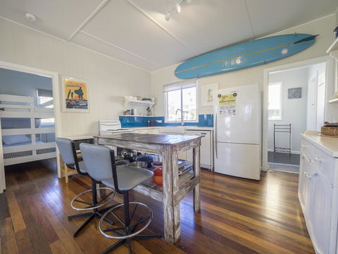 Tallowood Beachfront Cottage - Accommodation Asia 3