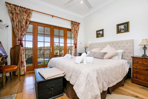 Taradale House Estate - Accommodation Asia 0