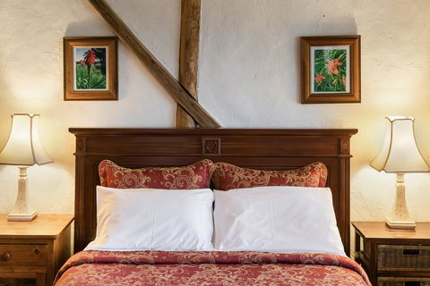 Taradale House Estate - Accommodation Asia 3