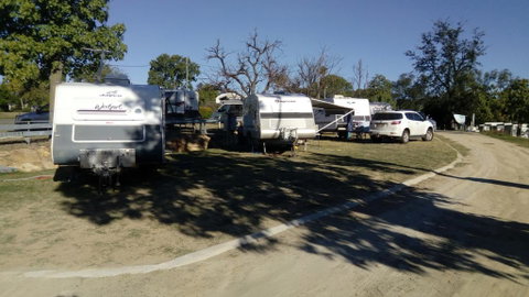 Taroom Caravan & Tourist Park - Accommodation Guide 2