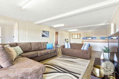 TASSIE SEASIDE SERENITY - L'Abode Accommodation - Accommodation Asia 3