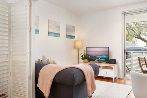 Tasteful Apartment With Balcony In Cammeray - Accommodation Asia 1