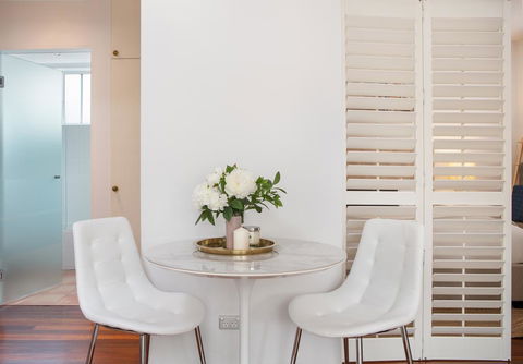 Tasteful Apartment With Balcony In Cammeray - Accommodation Asia 3