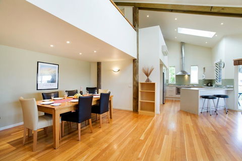 Tathra Beach House Holiday Apartments - Accommodation Asia 1