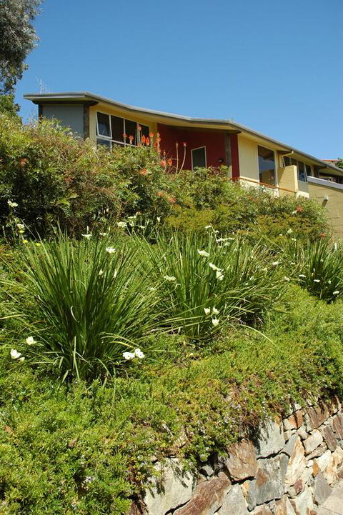 Tathra Beach House Holiday Apartments - Accommodation Asia 3