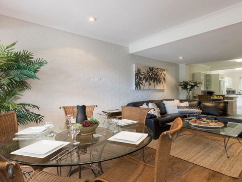 Tehidy Townhouse - Accommodation Asia 3