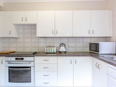 Tehidy Townhouse - Accommodation Asia 2