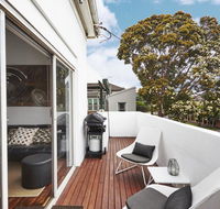 The Anderson South Melbourne MSAC 400m Parking Balcony - Accommodation Asia