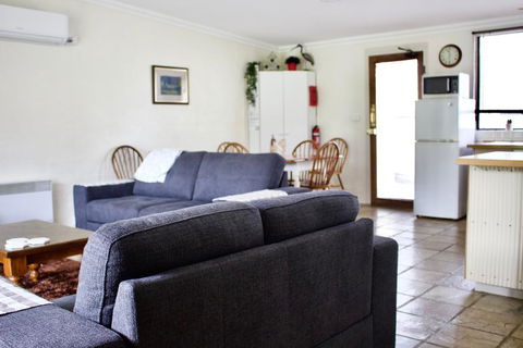 The Apartment - Moyston - Accommodation Asia 0