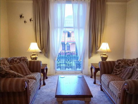 The Bank Guesthouse Glen Innes - Accommodation Asia 3
