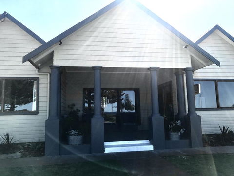 The Beach House & Villas - Accommodation Asia 1