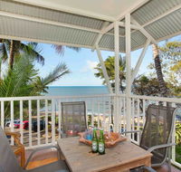 The Beach Shack 3BR Waterfront Resort Own WIFI - Accommodation China