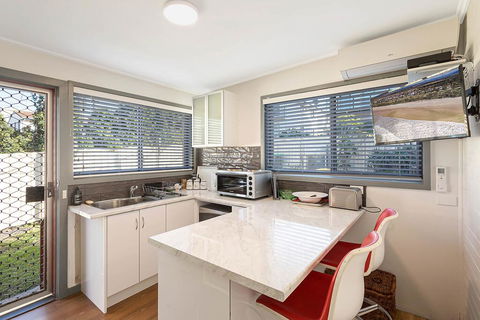 The Beach Shack On Beach Street - Accommodation Asia 1
