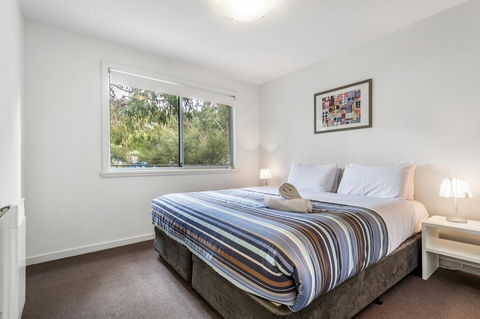 Freycinet Haven - Accommodation Guide 16