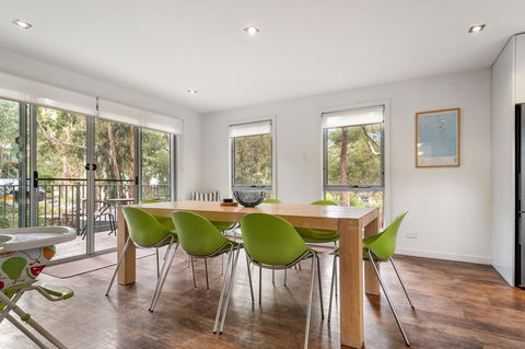 Freycinet Haven - Accommodation Guide 9