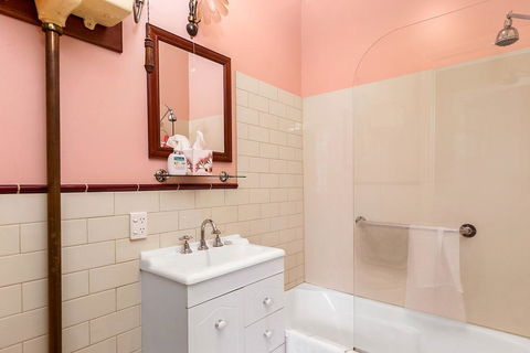 Cambridge House Bed & Breakfast - Accommodation Asia 6