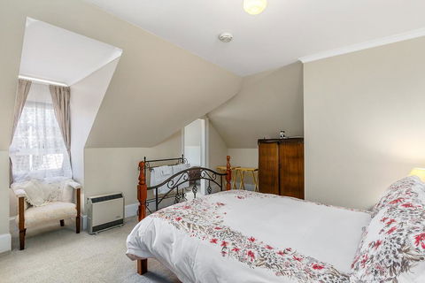 Cambridge House Bed & Breakfast - Accommodation Asia 7