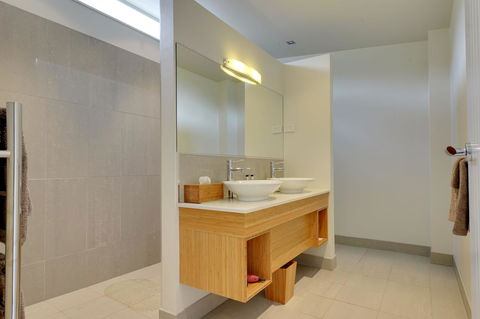 The Cove Kettering - Accommodation Asia 25