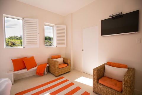 Saltwater - Absolute Oceanfront, Hot Tubs, Sauna, Fire Pits - Accommodation Asia 39