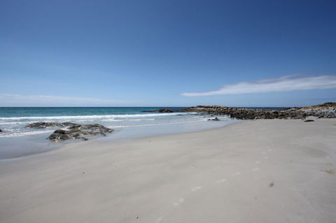 Saltwater - Absolute Oceanfront, Hot Tubs, Sauna, Fire Pits - Accommodation Asia 33