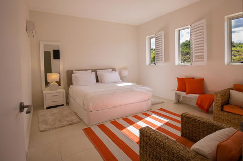 Saltwater - Absolute Oceanfront, Hot Tubs, Sauna, Fire Pits - Accommodation Asia 44