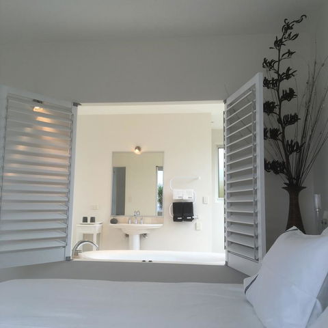 Saltwater - Absolute Oceanfront, Hot Tubs, Sauna, Fire Pits - Accommodation Asia 31